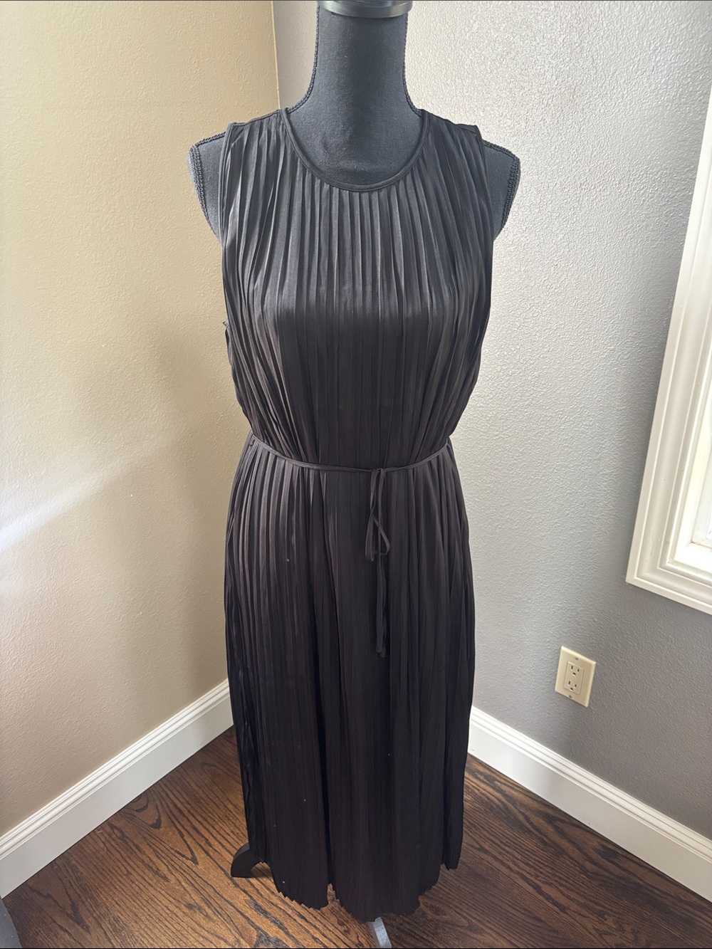 Banana Republic Factory Black Pleated Midi Dress with Tie Waist